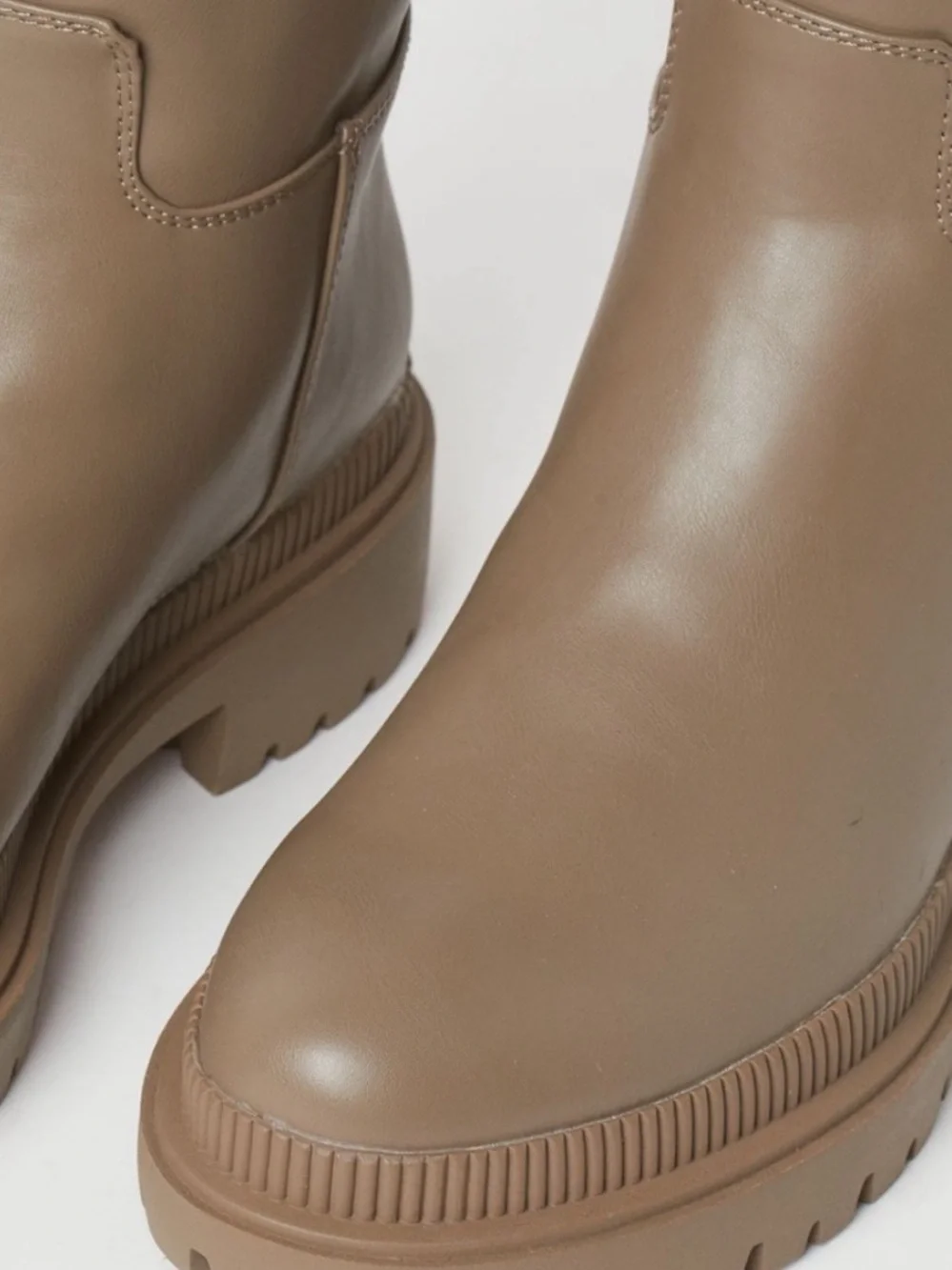 H&M Women’s Taupe Knee-High lug Boots Size 10/41 NWT